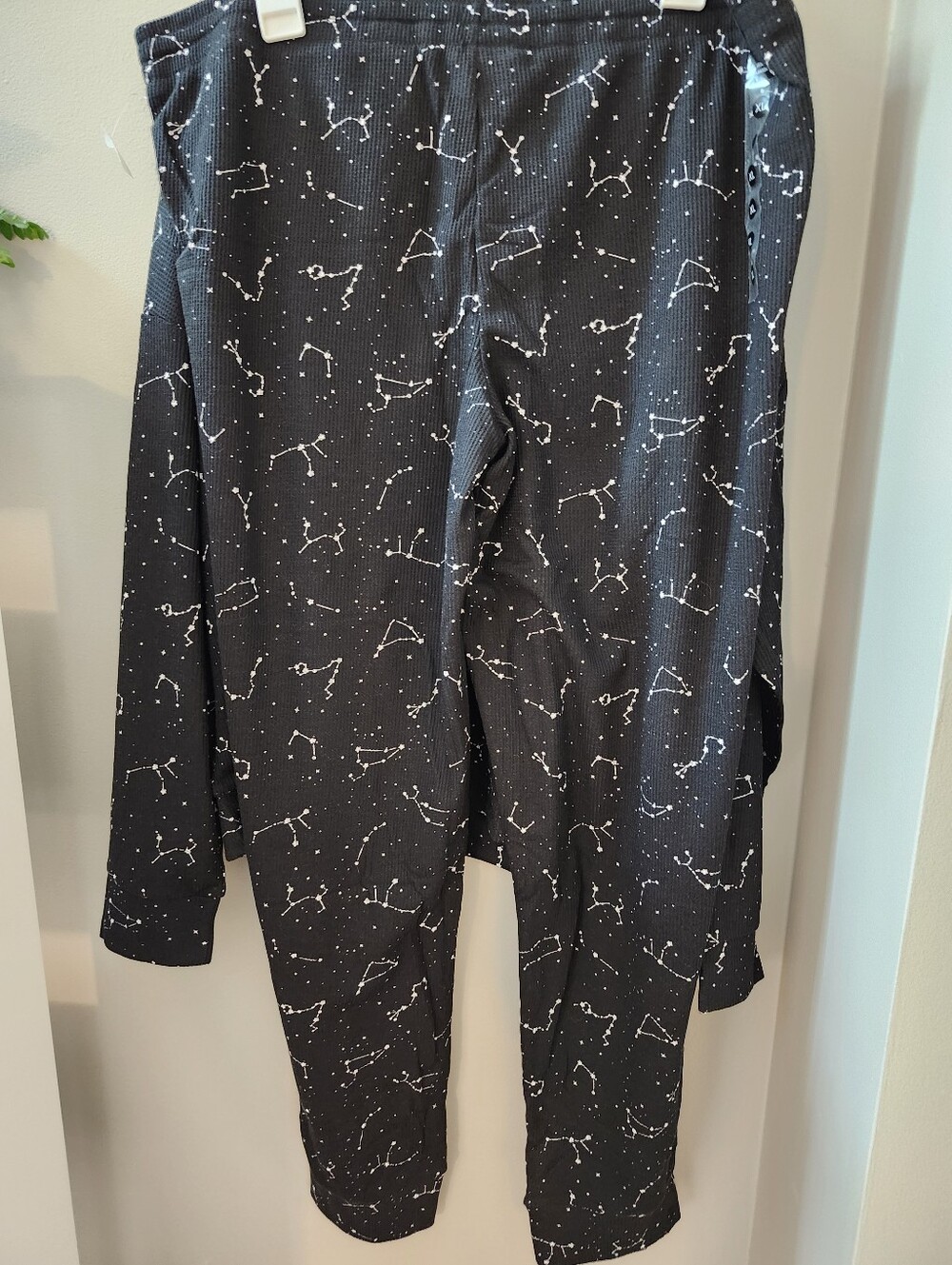 NWT Constellation Print Kids Pajama Set - Black - Picture 7 of 7